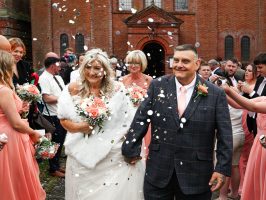 cpp-port-fave-wedding-confetti-walk